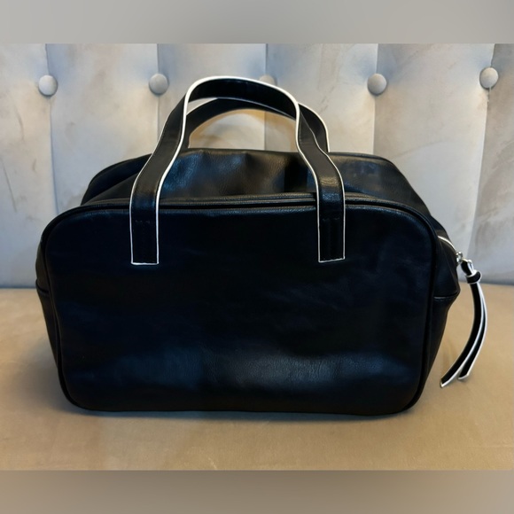 Kenneth Cole Reaction bag - Picture 2 of 7
